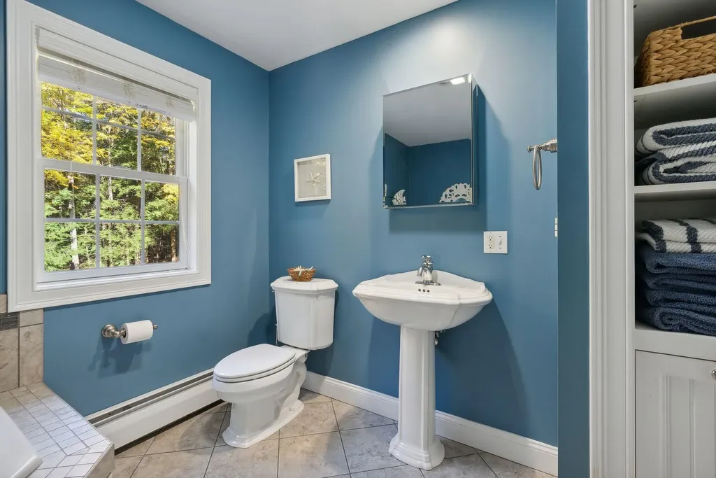 18 Saratoga Lane Scarborough ME 04074