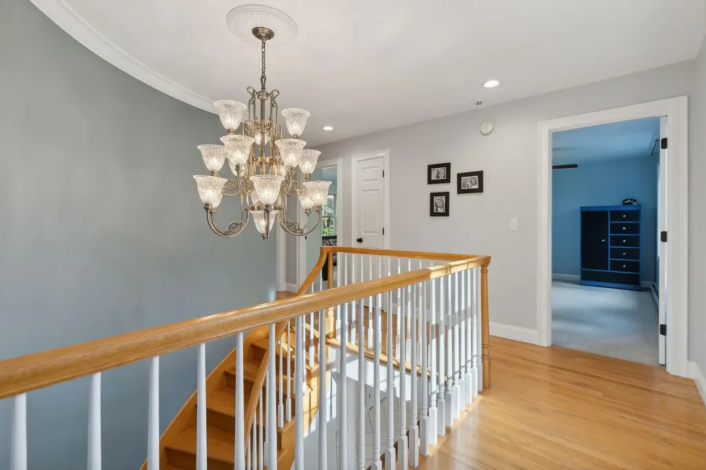 18 Saratoga Lane Scarborough ME 04074