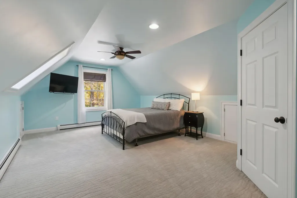 18 Saratoga Lane Scarborough ME 04074