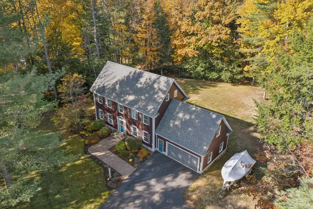 18 Saratoga Lane Scarborough ME 04074