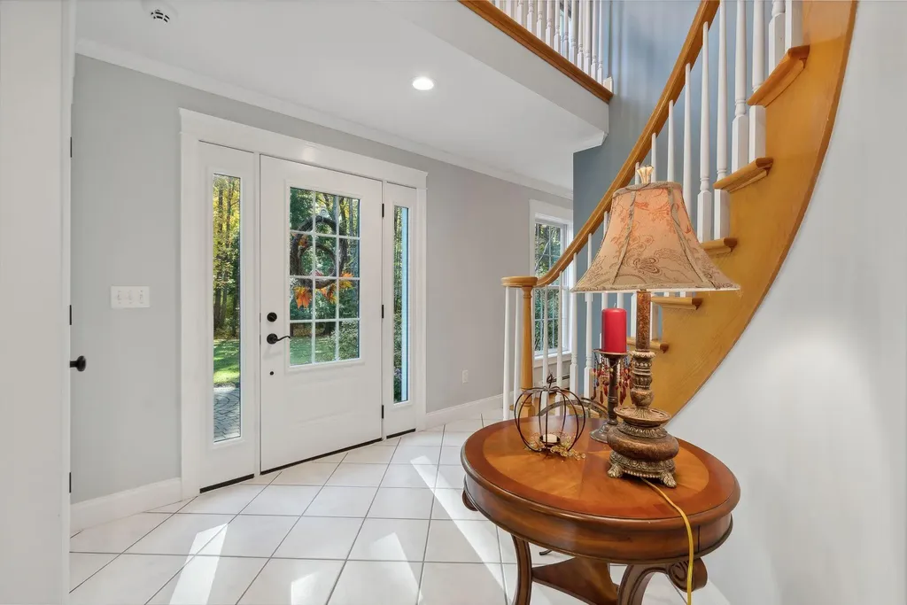 18 Saratoga Lane Scarborough ME 04074