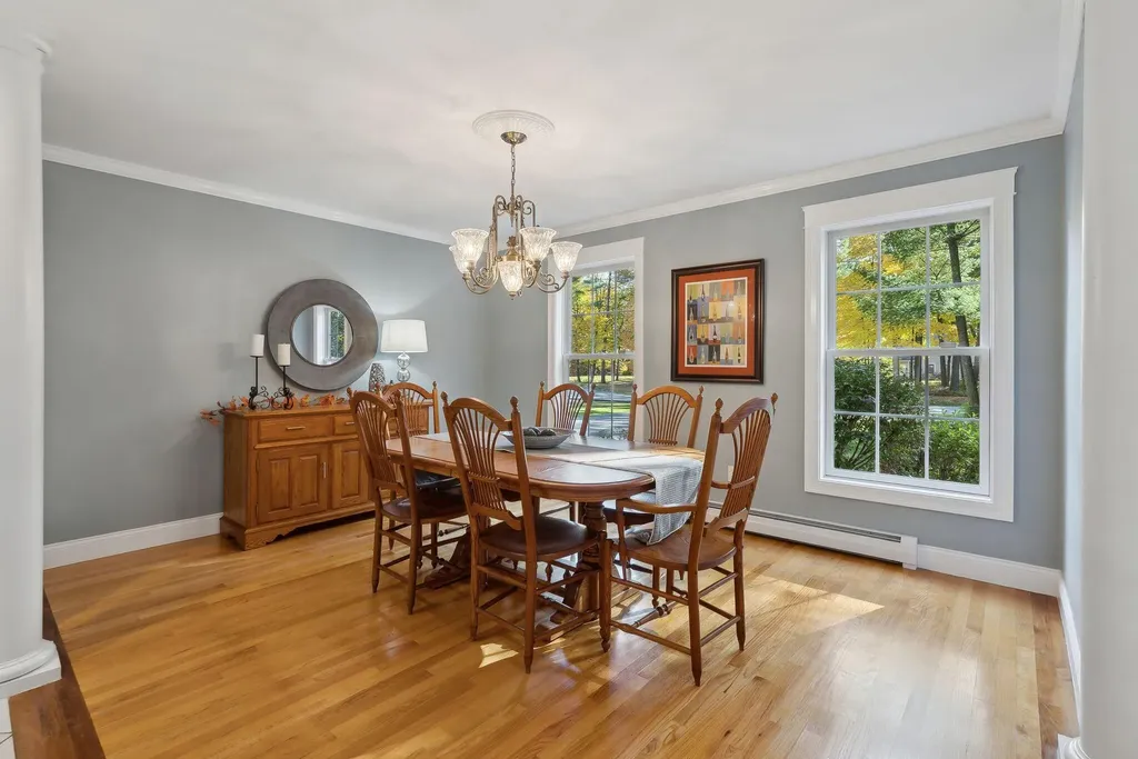 18 Saratoga Lane Scarborough ME 04074