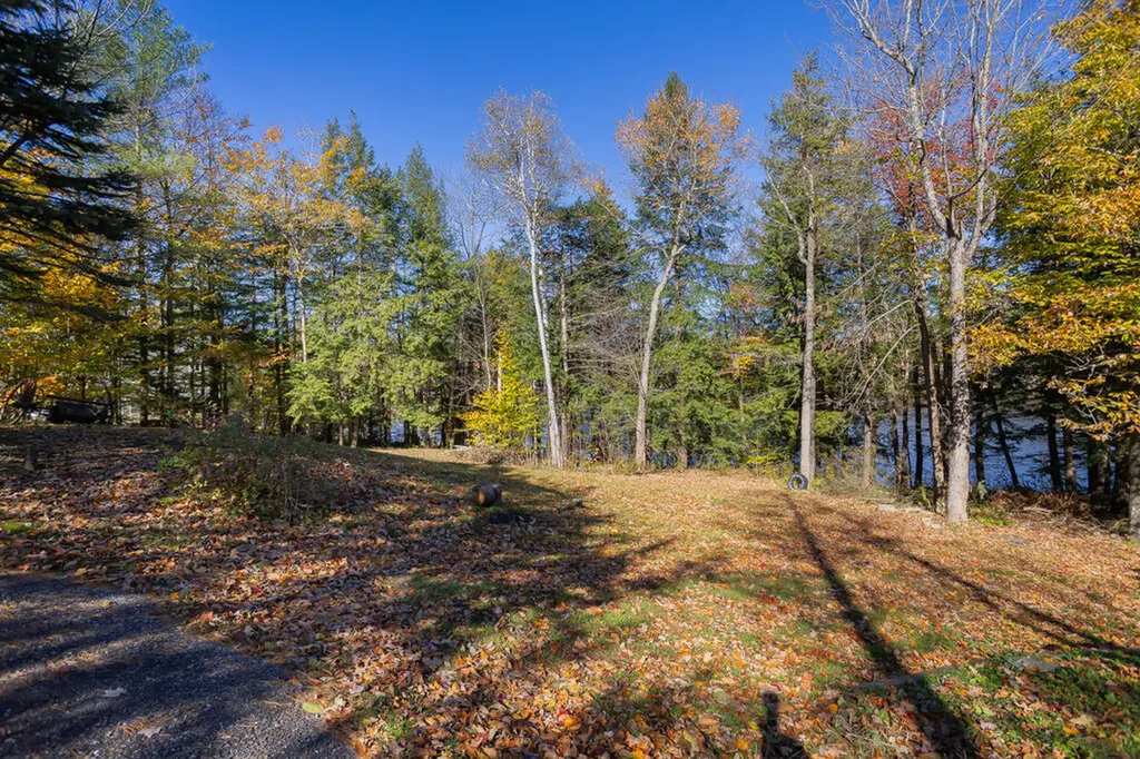 325 Us Route 2 W Wilton ME 04294