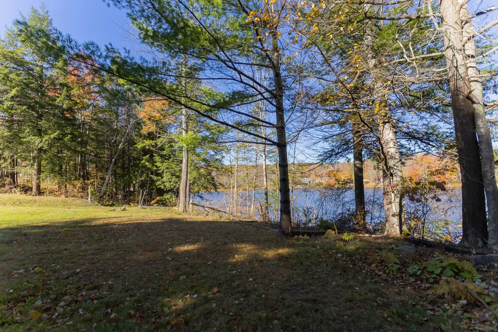 325 Us Route 2 W Wilton ME 04294