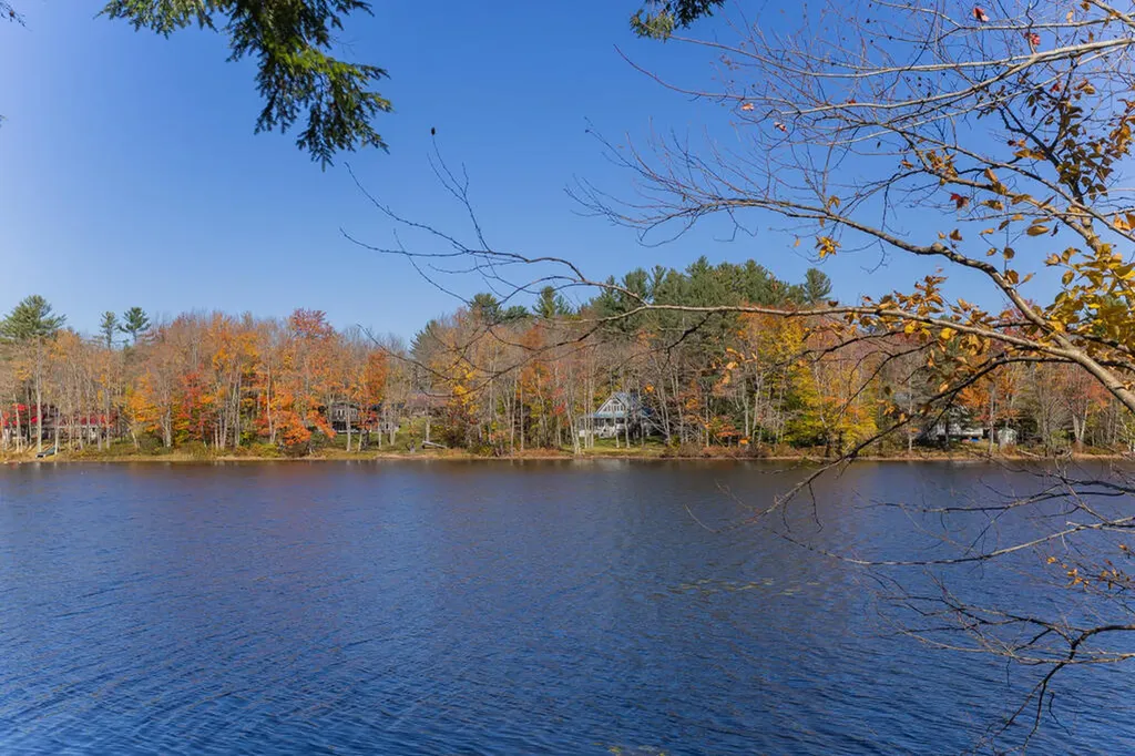 325 Us Route 2 W Wilton ME 04294