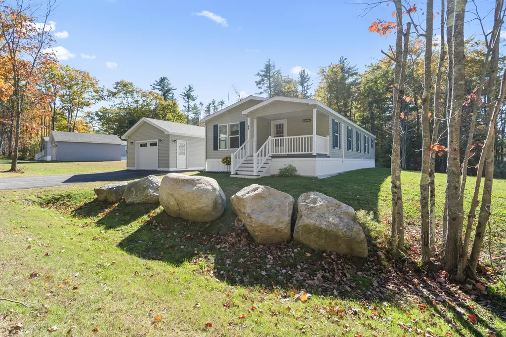 66 Harmony Hill Road Topsham ME 04086