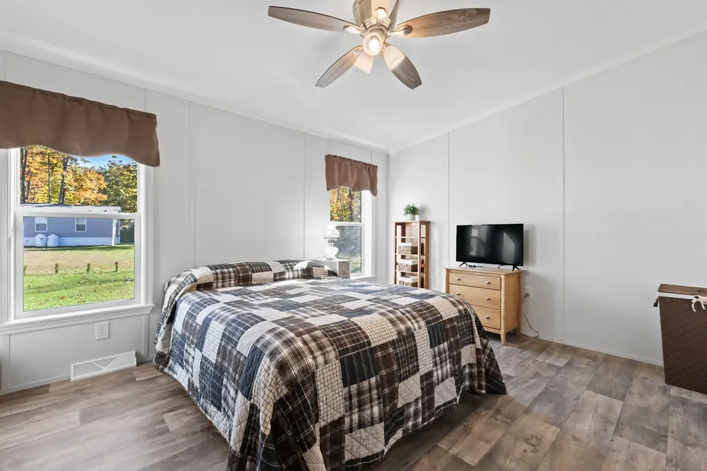 66 Harmony Hill Road Topsham ME 04086