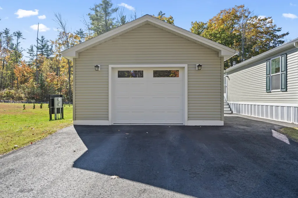 66 Harmony Hill Road Topsham ME 04086