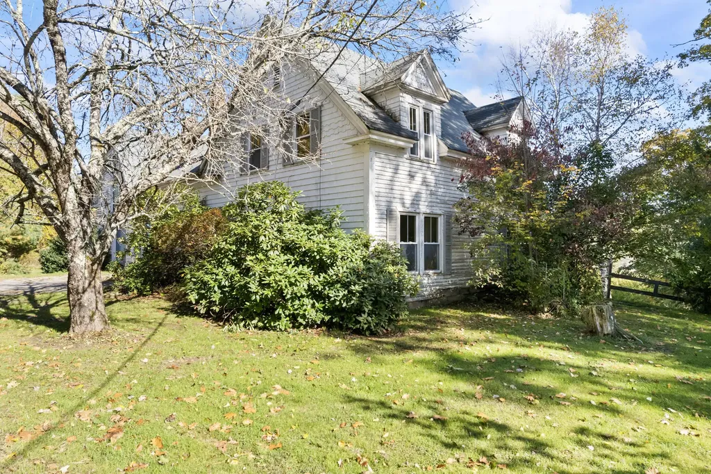 261 Benner Road Bristol ME 04539