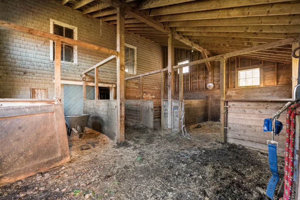 261 Benner Road Bristol ME 04539