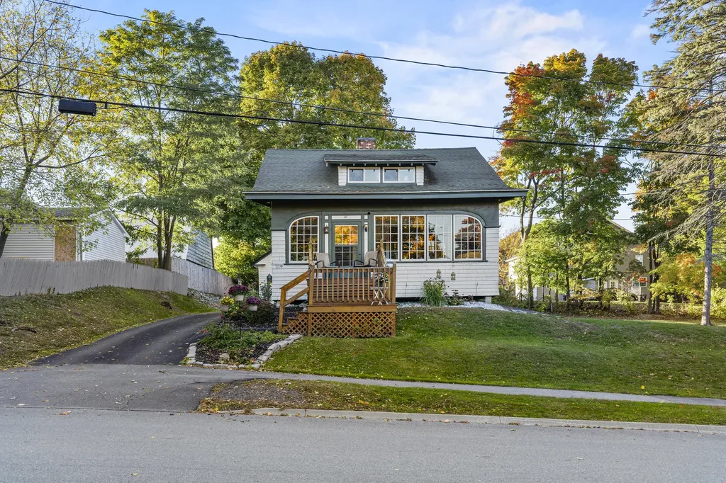 119 Sanford Street Bangor ME 04401