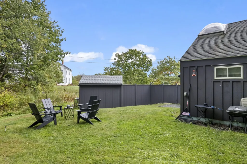 4 Stoney Brook Lane Thomaston ME 04861
