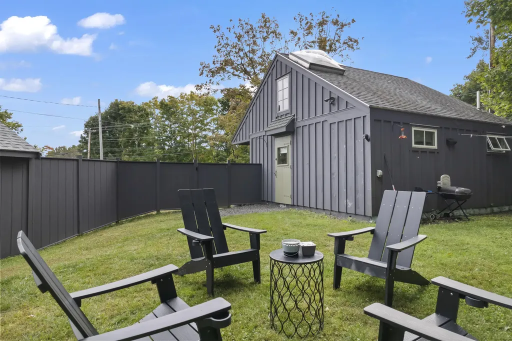 4 Stoney Brook Lane Thomaston ME 04861