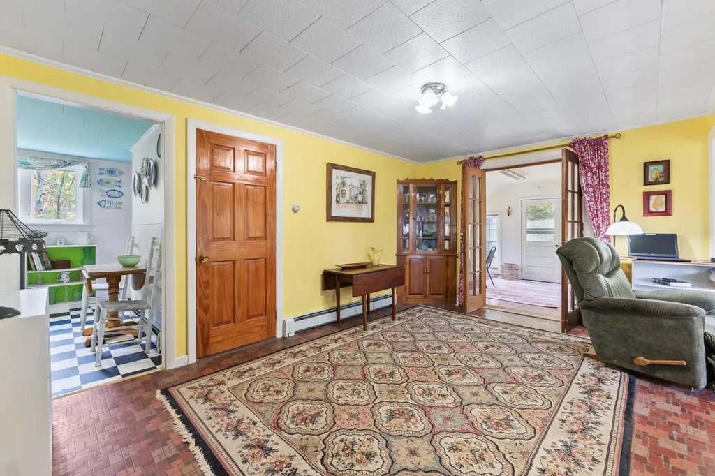 593 N Newcastle Road Newcastle ME 04553