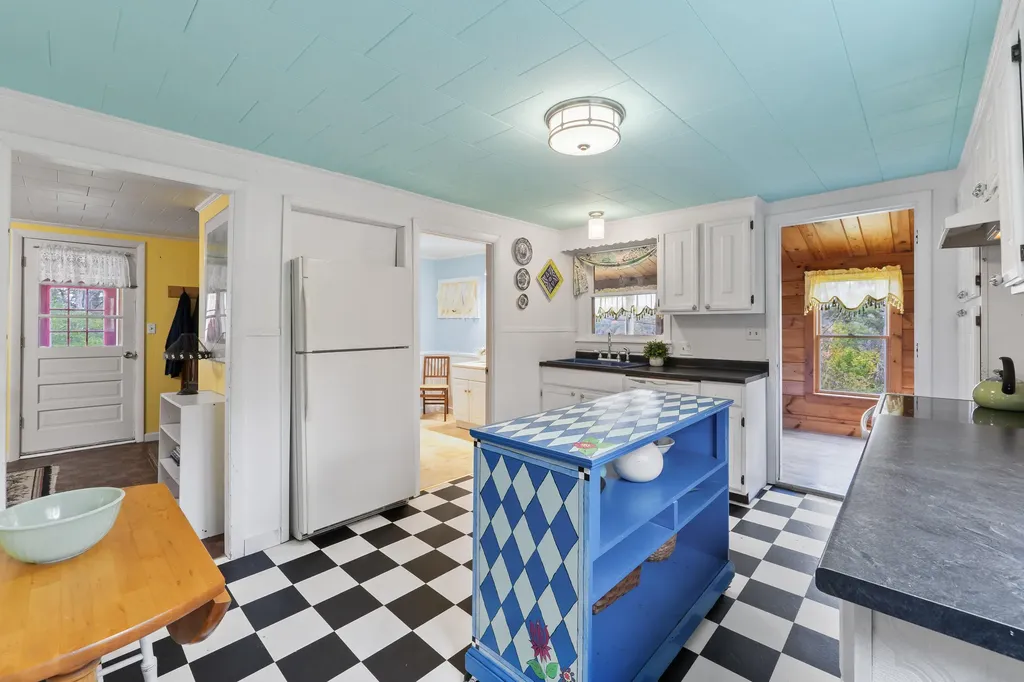 593 N Newcastle Road Newcastle ME 04553