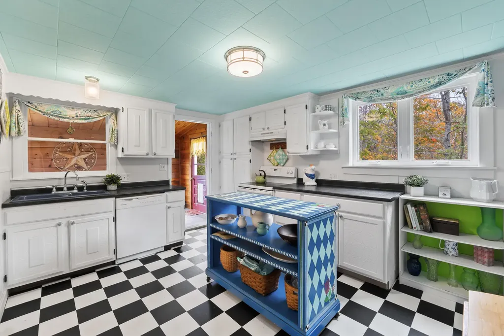 593 N Newcastle Road Newcastle ME 04553