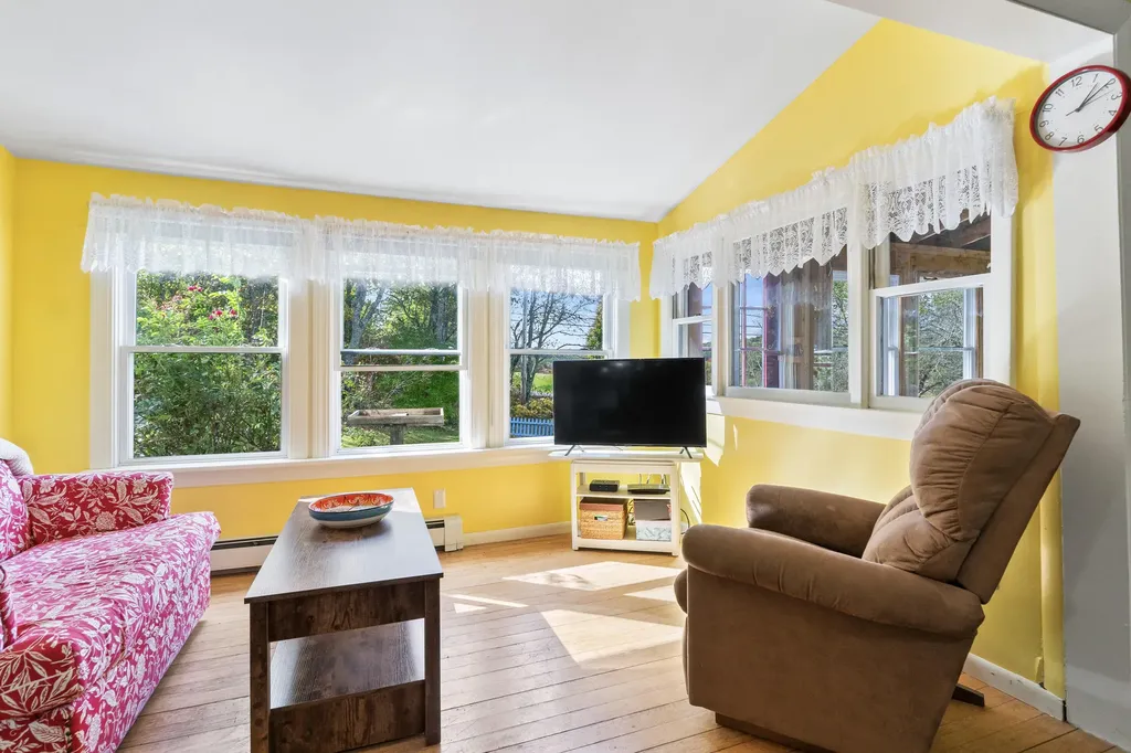 593 N Newcastle Road Newcastle ME 04553