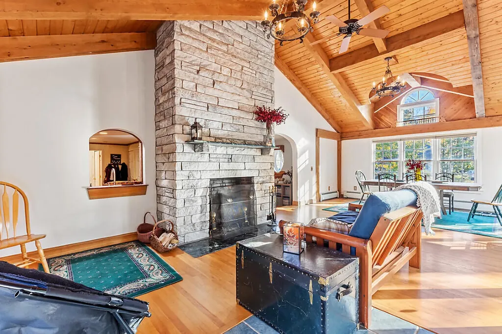 73 Old Portland Road Waterboro ME 04061