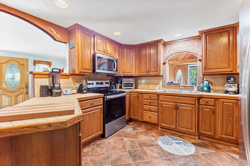 73 Old Portland Road Waterboro ME 04061