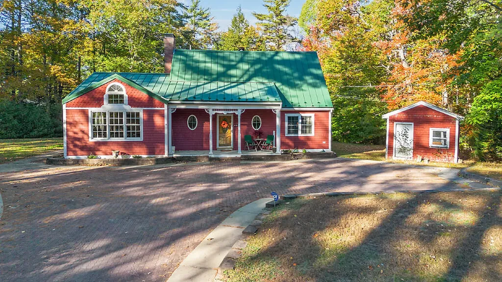 73 Old Portland Road Waterboro ME 04061