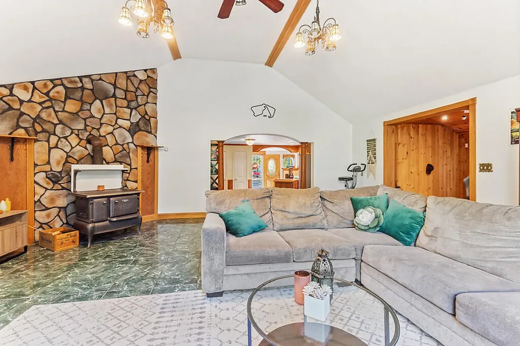 73 Old Portland Road Waterboro ME 04061