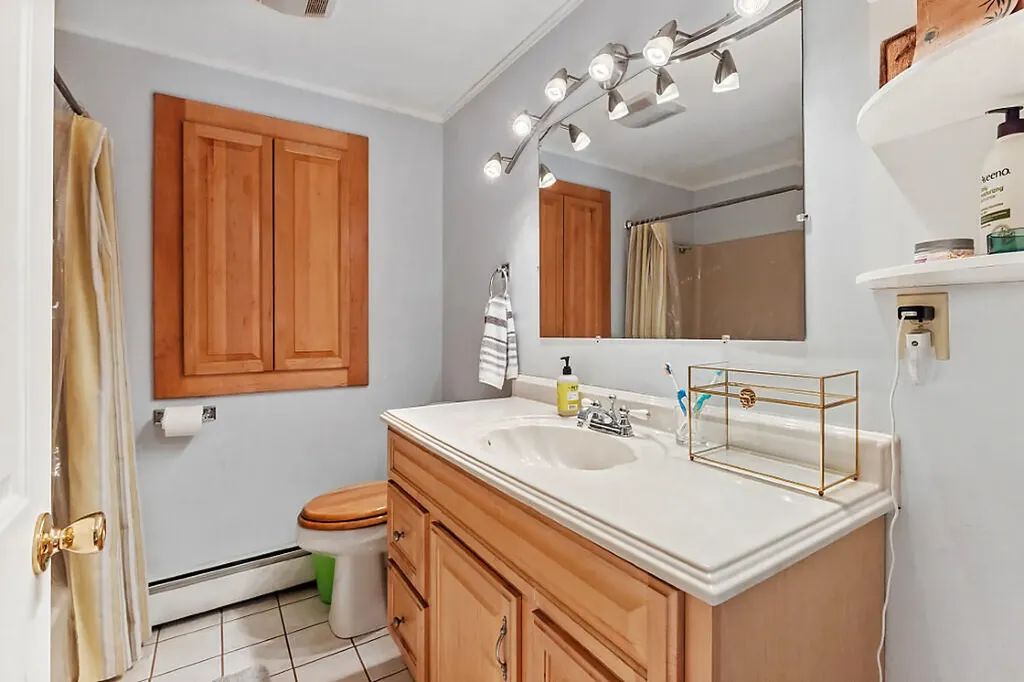 73 Old Portland Road Waterboro ME 04061