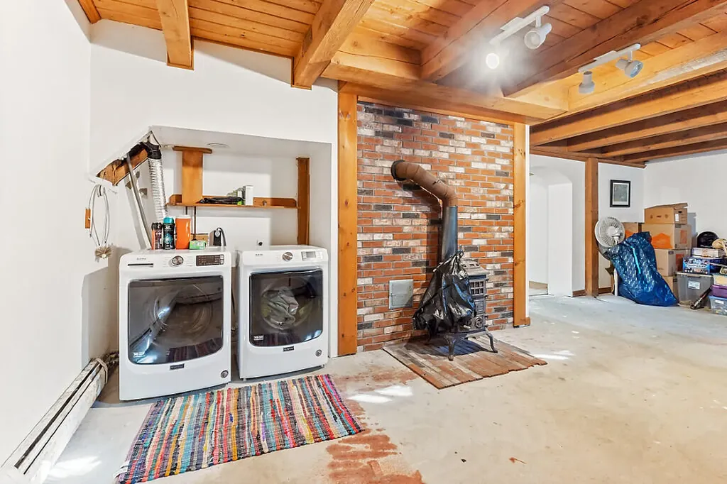 73 Old Portland Road Waterboro ME 04061