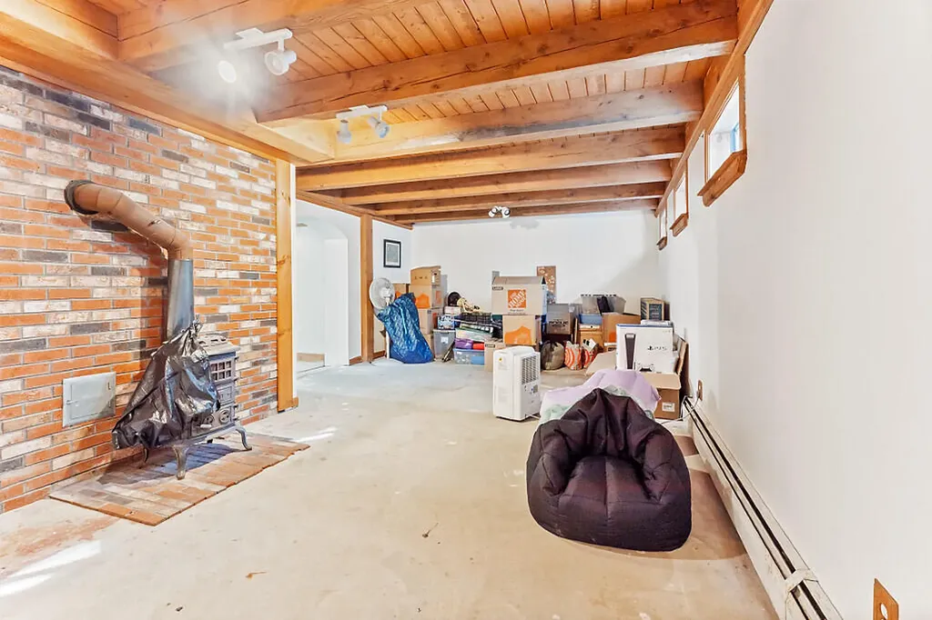 73 Old Portland Road Waterboro ME 04061