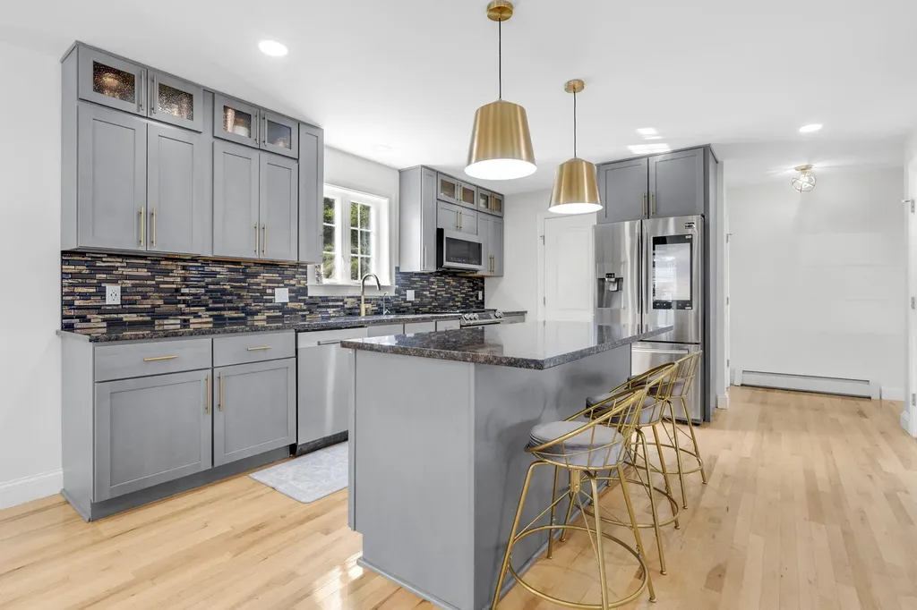 6 Harvest Drive Falmouth ME 04105