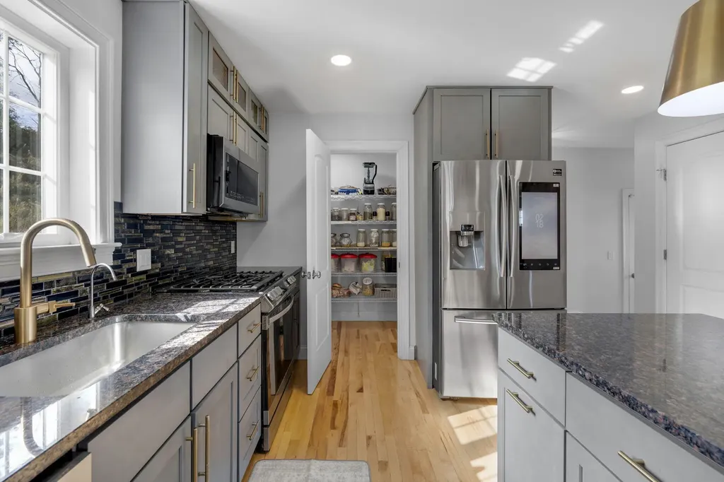 6 Harvest Drive Falmouth ME 04105