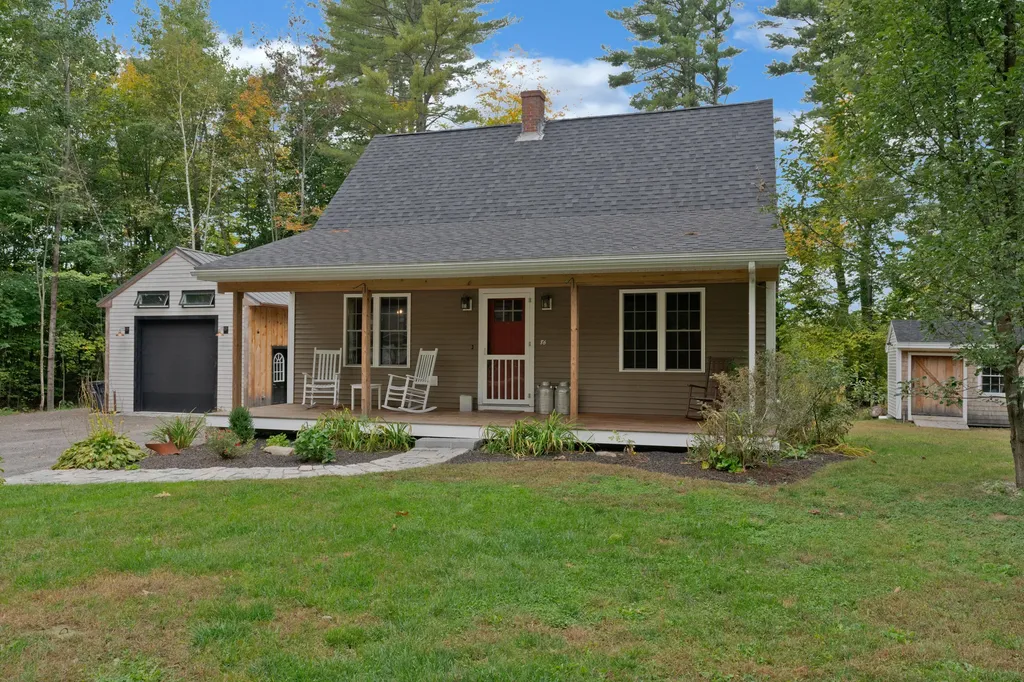86 Woodridge Drive Buxton ME 04093