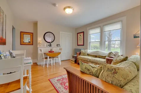 11 Holbrook Street Freeport ME 04032