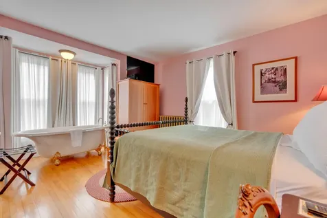 11 Holbrook Street Freeport ME 04032