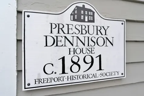 11 Holbrook Street Freeport ME 04032
