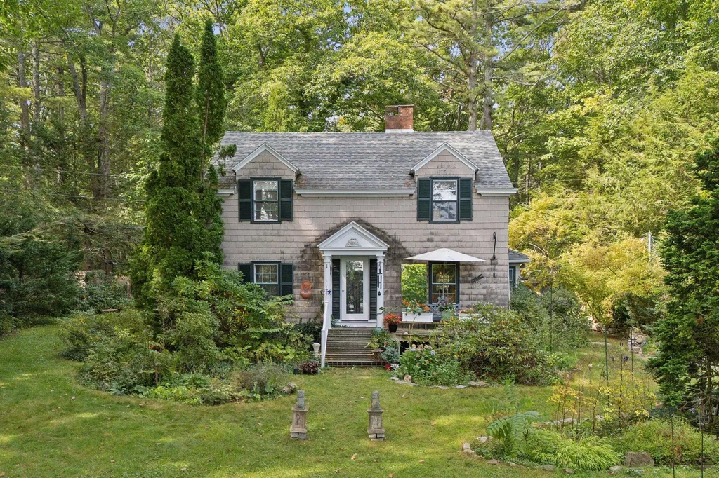 3 Russell Road Cumberland ME 04110