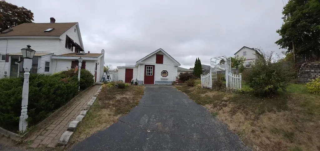 371 Katahdin Avenue Millinocket ME 04462
