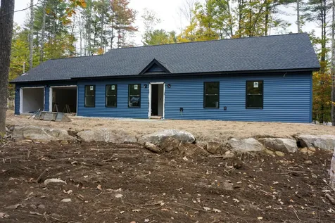 16 Lydia Lane Norway ME 04268