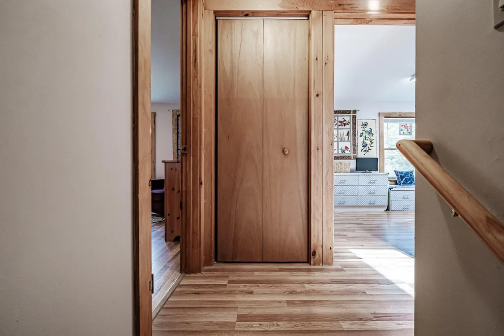 48 Bear Way Norway ME 04268