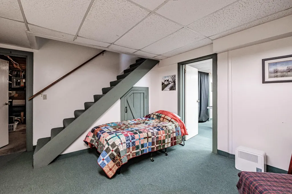 48 Bear Way Norway ME 04268