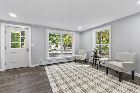 27 Ivanhoe Drive Topsham ME 04086