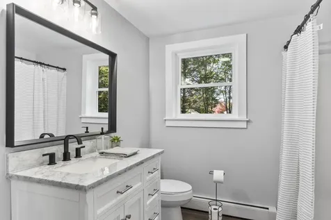 27 Ivanhoe Drive Topsham ME 04086