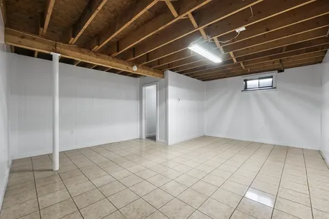 27 Ivanhoe Drive Topsham ME 04086