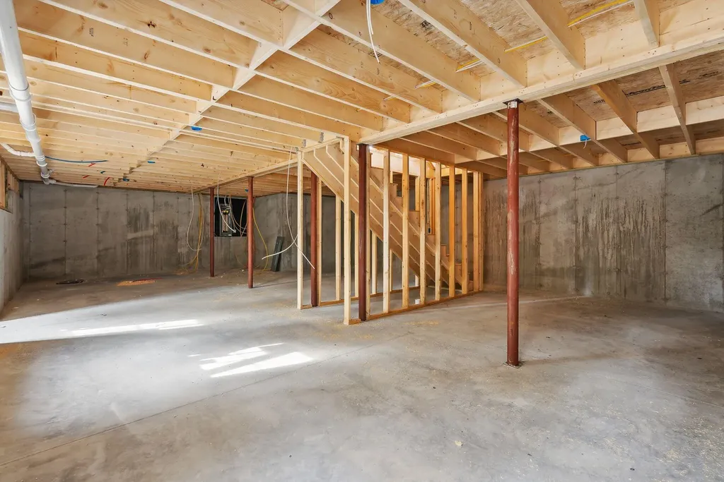 68 Legros Lane Arundel ME 04046