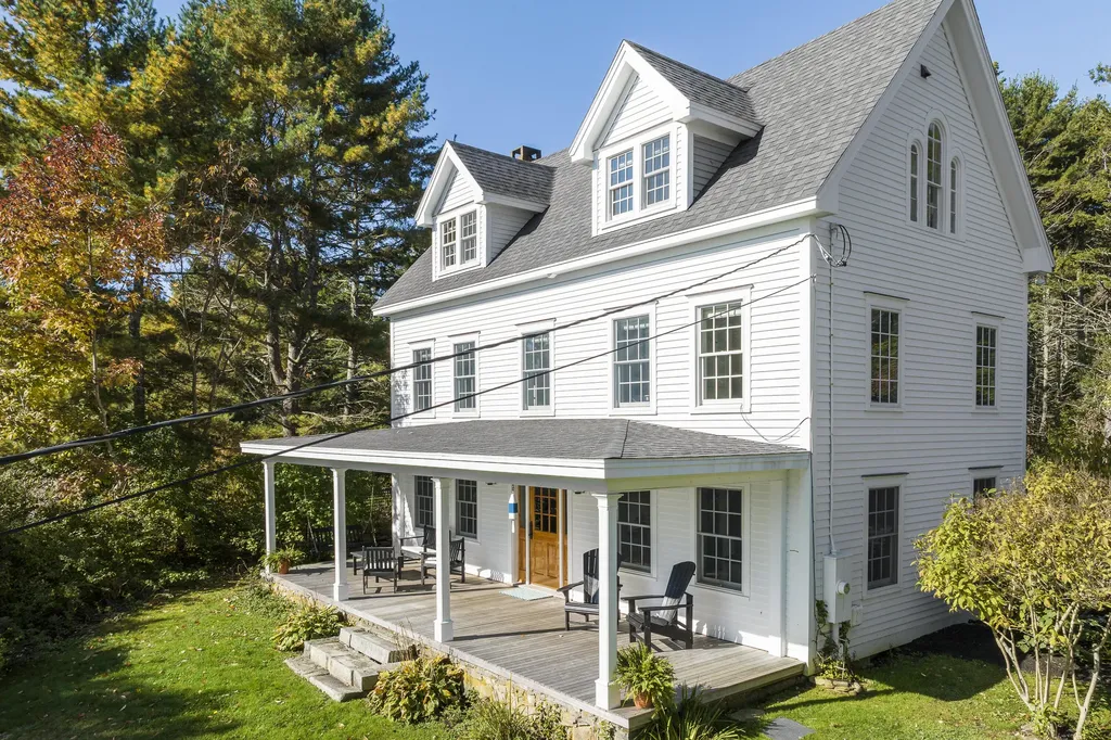 50 Landing Road Southport ME 04576