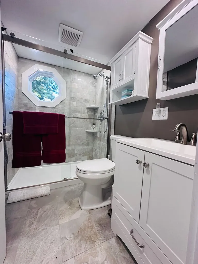 125 Fowlers Landing Road Hampden ME 04444