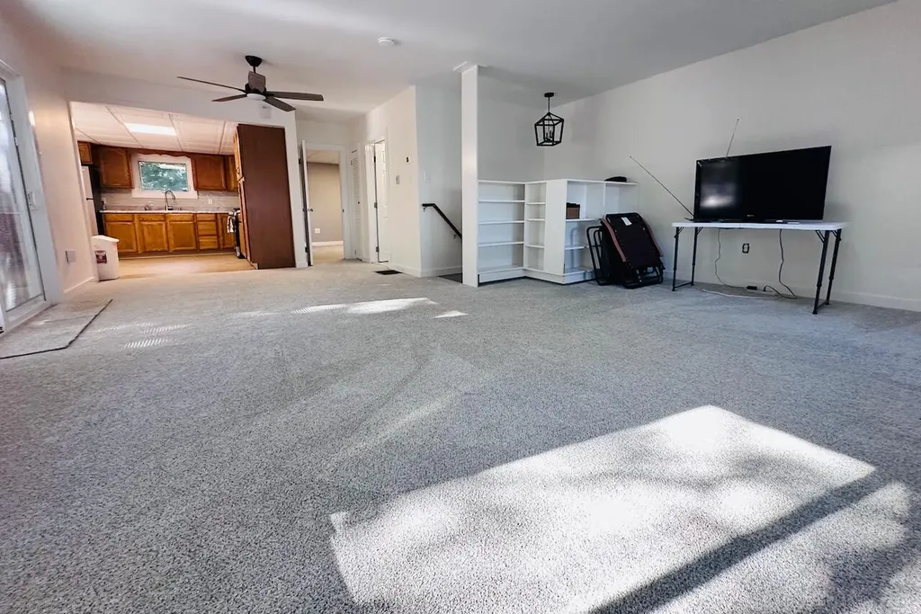 125 Fowlers Landing Road Hampden ME 04444