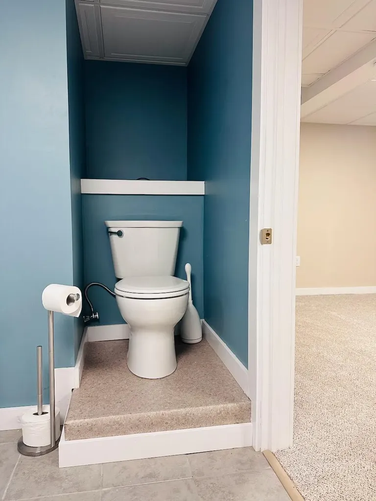 125 Fowlers Landing Road Hampden ME 04444