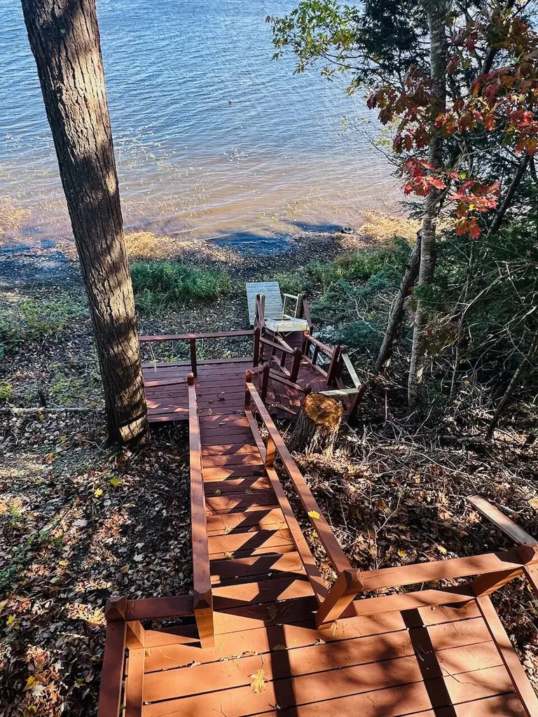 125 Fowlers Landing Road Hampden ME 04444