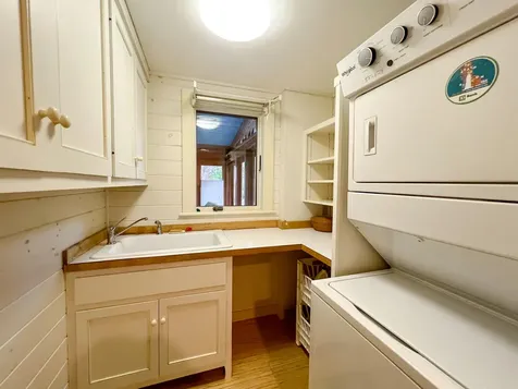 64 E Main Street Vinalhaven ME 04863