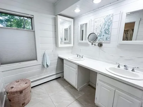 64 E Main Street Vinalhaven ME 04863